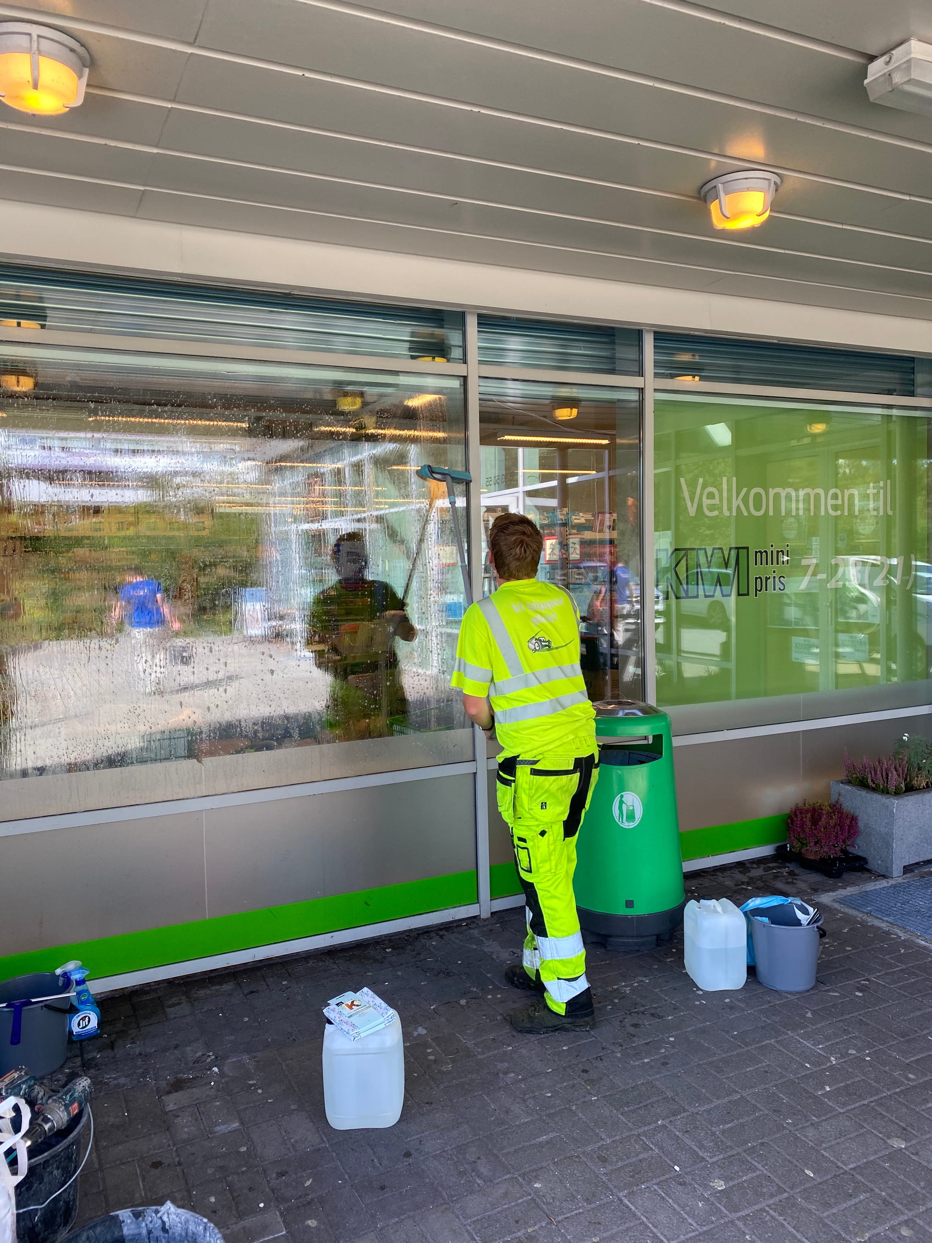 Bilde Butikkvedlikehold